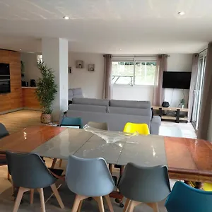  Hébergement de vacances Des Gones - Lyon Charme